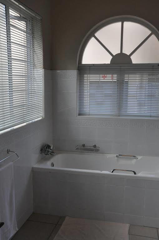 268 On Ridge Guesthouse Durban Exterior photo